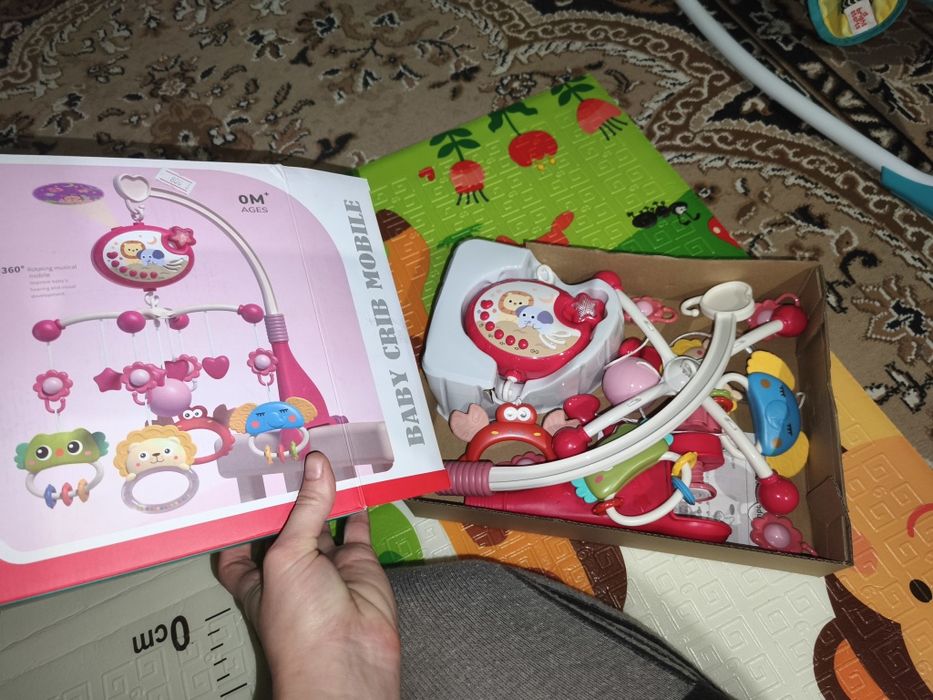 Мобіль для дитячого ліжечка