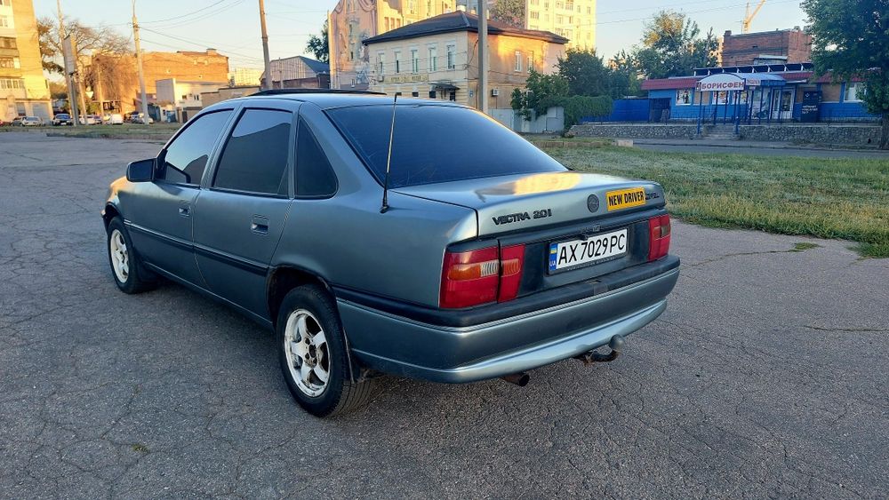 Продам Opel Vectra A 2.0i