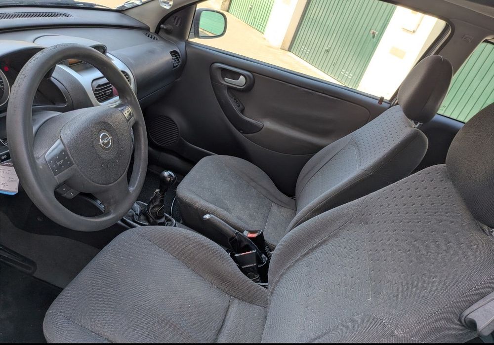 Opel Corsa C 1.2i 16V Enjoy 75 CV 04