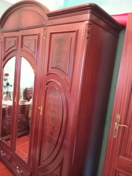 Quarto casal em mogno