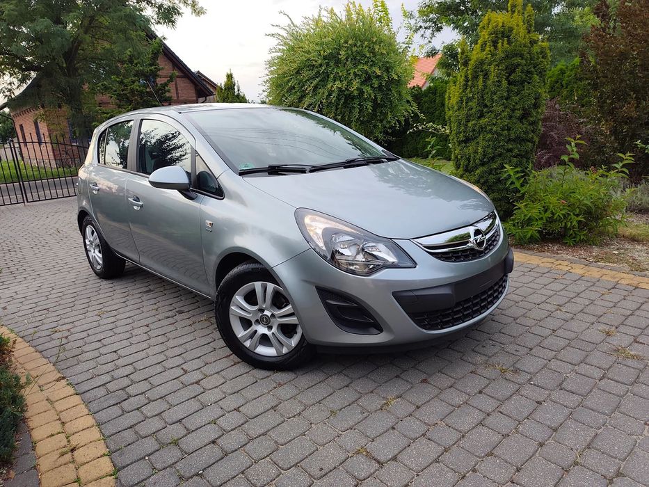 Opel Corsa stan idealny, po opłatach celno skarbowych