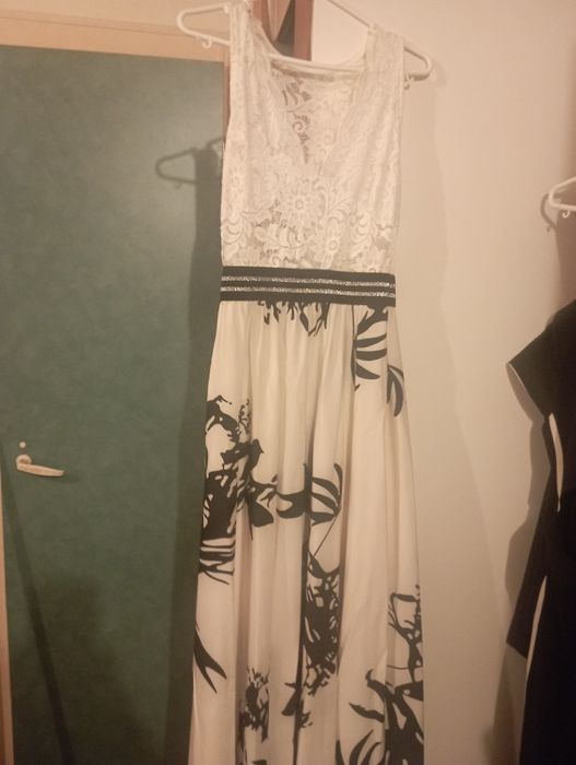 Vestido longo branco e preto Rendado