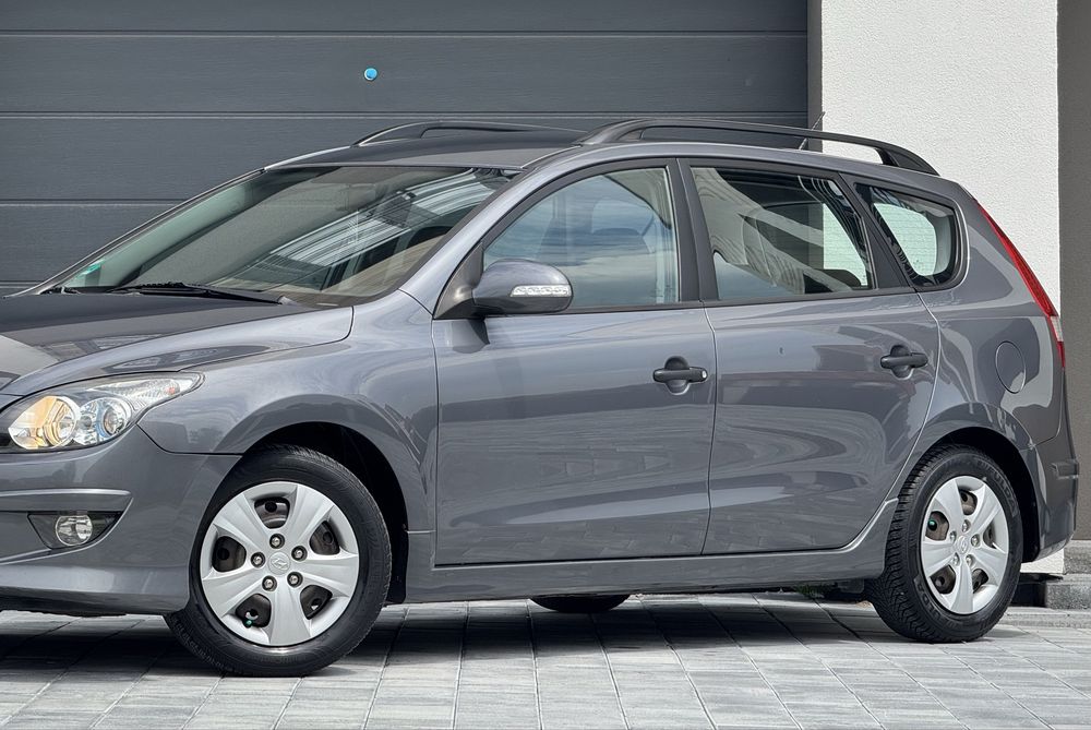 Продам Hyundai i30 2011 1.6 дизель Універсал у чудовому стані