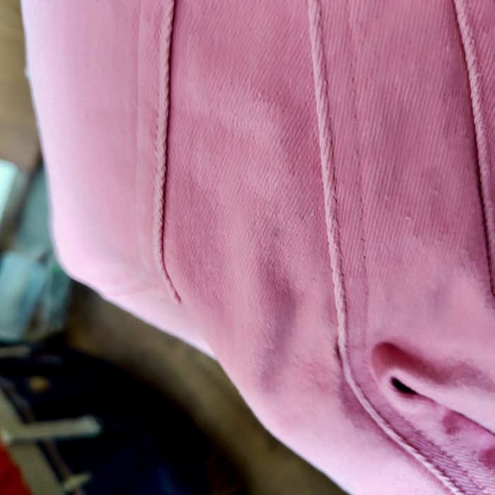 Różowe jeansy damskie