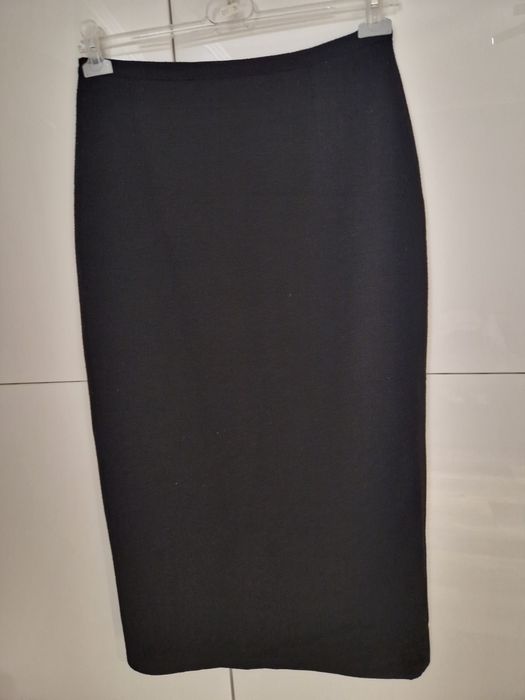 Spódnica  czarna  ołówkowa 42 .