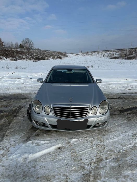 Mercedes е220 правий руль