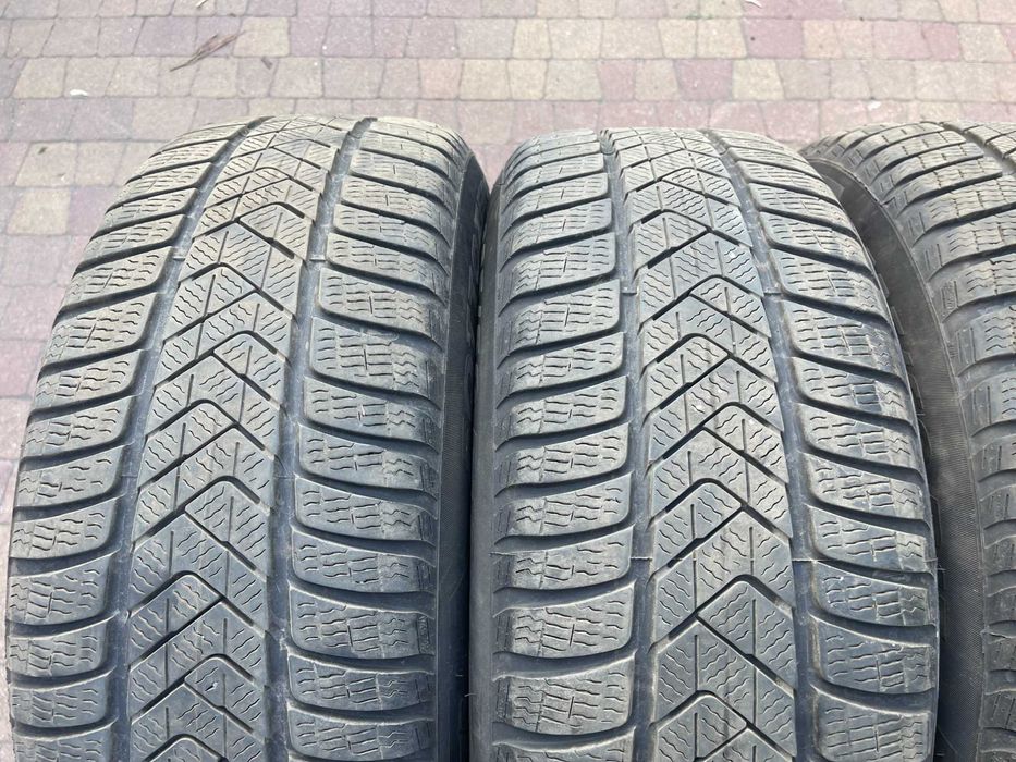 4149. Alufelgi 17" koła zimowe Mercedes Audi A6 Ssangyong Korando 5x112 225/60/17 Pirelli 2024r