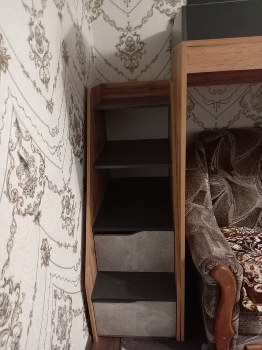 Продам ліжко горище з матрасом