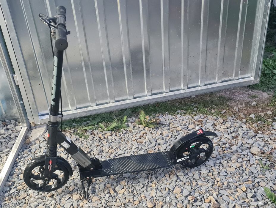 Sprzedam Hulajnoge (Nie Elektryczna)