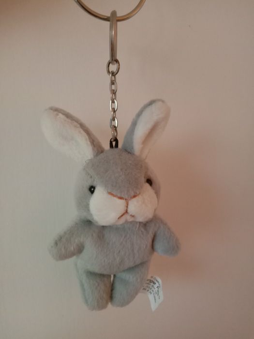 Keychain DANGLE PETS Gray and White Rabbit