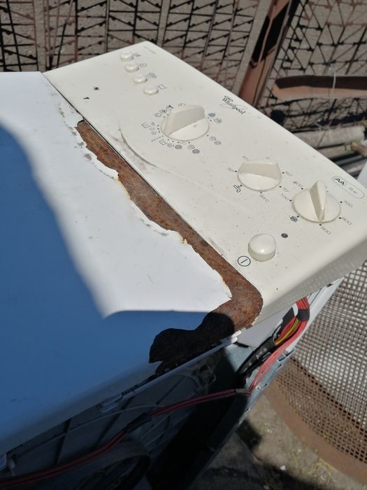 Стиральная машина Whirlpool.