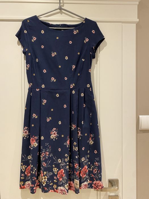 Sukienka Grey Wolf rozmiar S piękna