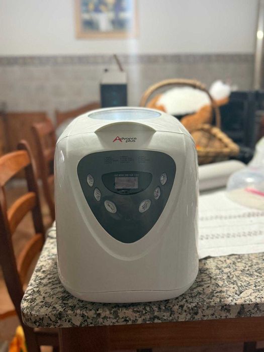 Máquina de fazer pão Advance Plus