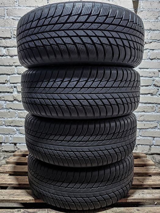 Зимові 225/55r17 Bridgestone | 2023 | 8/7mm | Преміум шини | Ідеальні