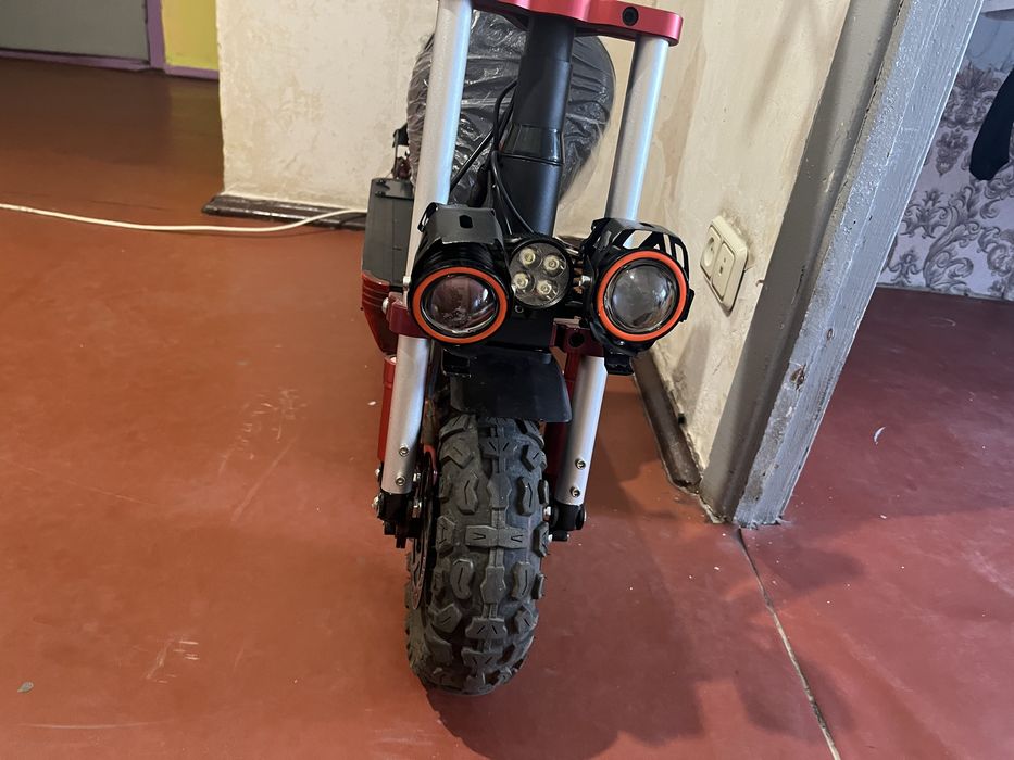Продам самокат 1600 WT
