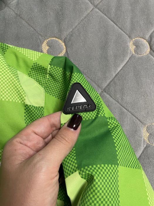 Жіноча лижня куртка 38 розмір