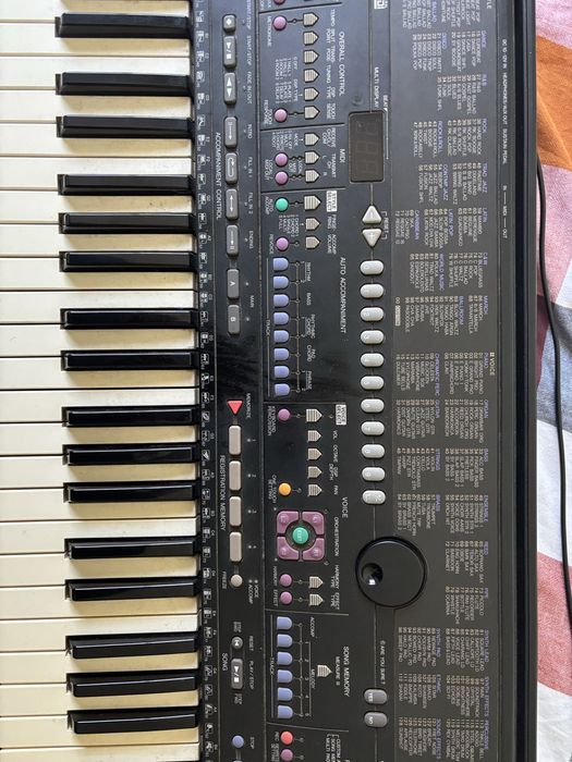 Teclado Yamaha PSR-510 em bom estado
