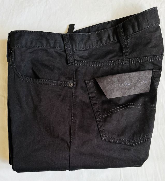 Emporio Armani 33  Spodnie czarne Regular Fit