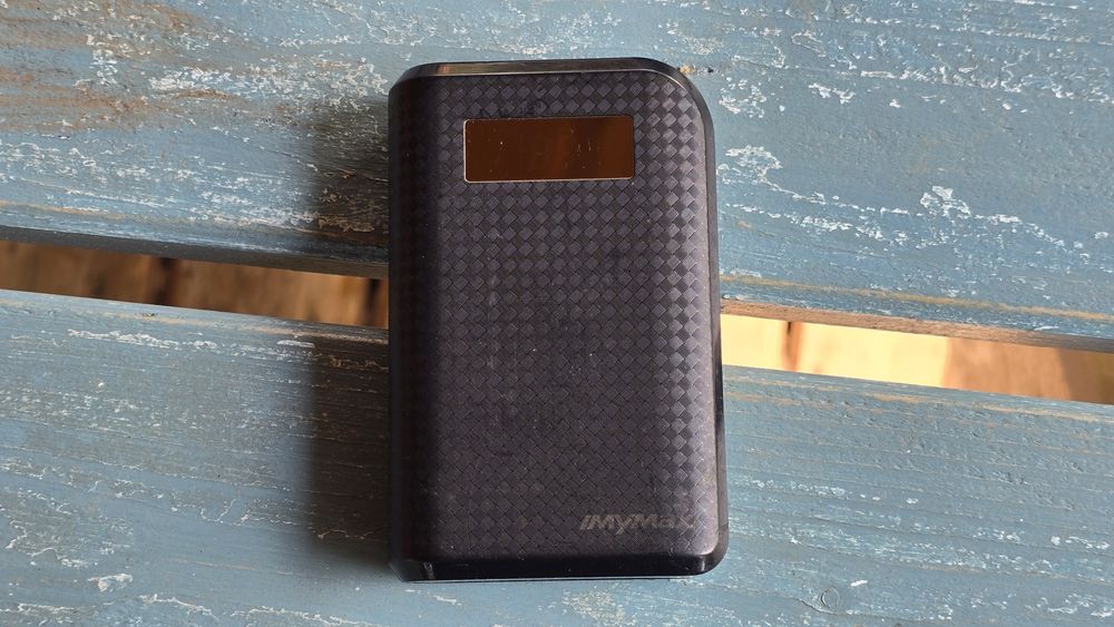 Zestaw 4 powerbanków łącznie 30800mAh