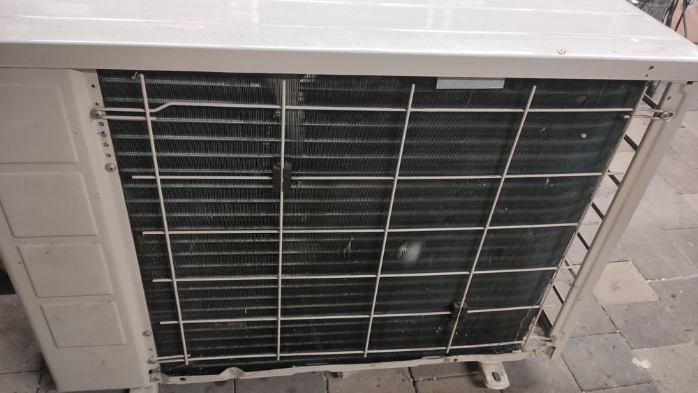 Klimatyzator ścienny AUX z demontażu