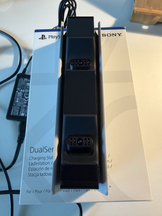 Estação de Carregamento DualSense PS5 – Como nova