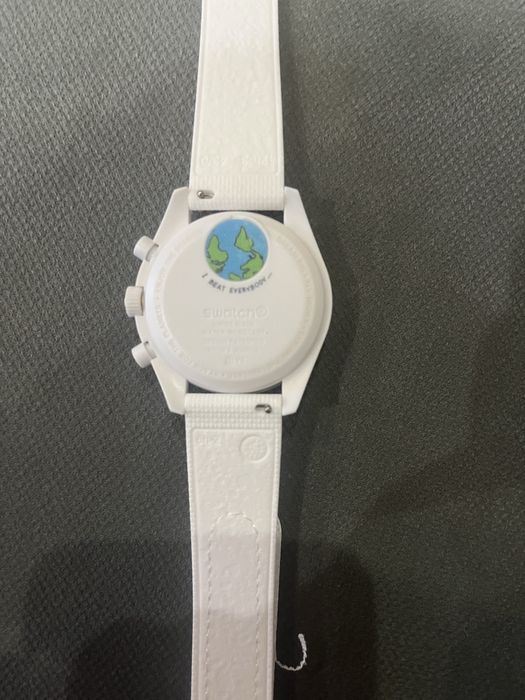 Relógio swatch x omega mission to earthphase moongold