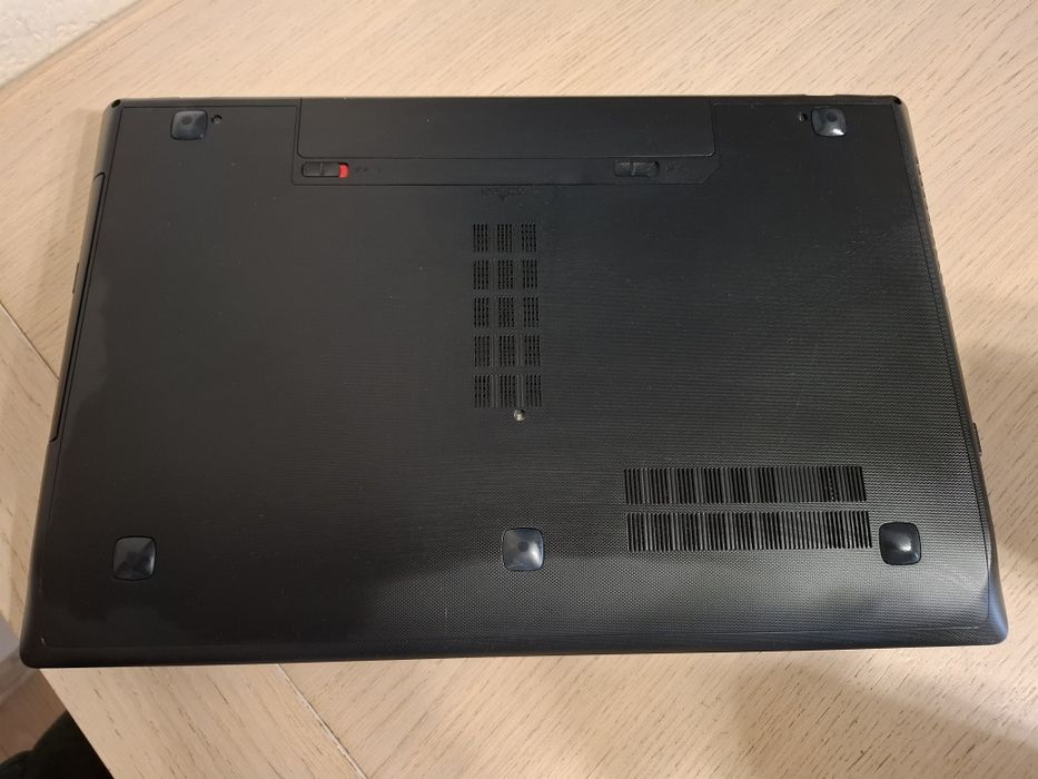 Laptop 17" Lenovo G710 i3-4000m / 8gb ddr3/1Tb