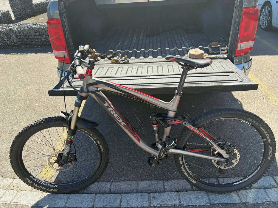 Bicicleta de Montanha da marca Trek Remedy 8