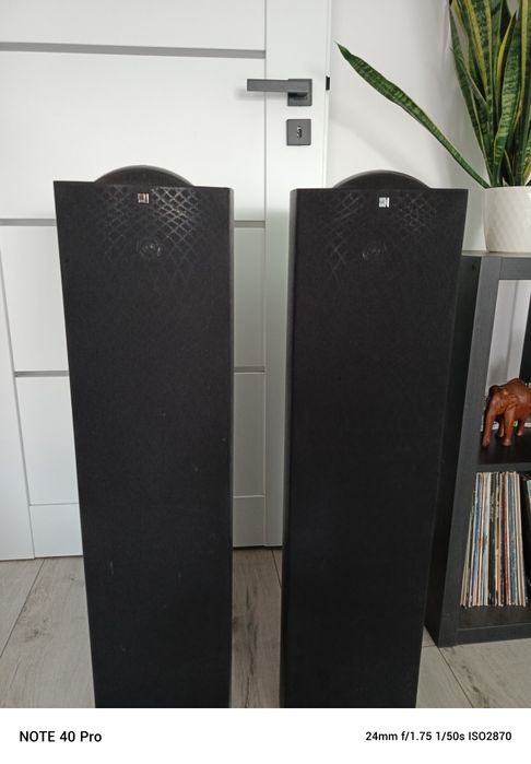 Kolumny Kef Q5 .