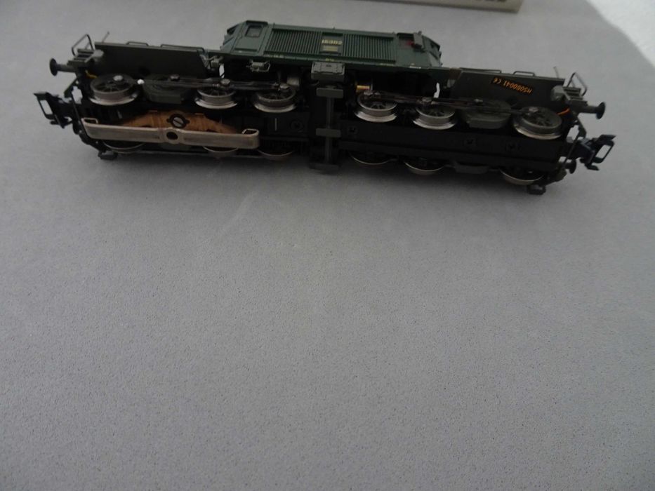 Locomotiva Marklin Digital HO 37522 na caixa