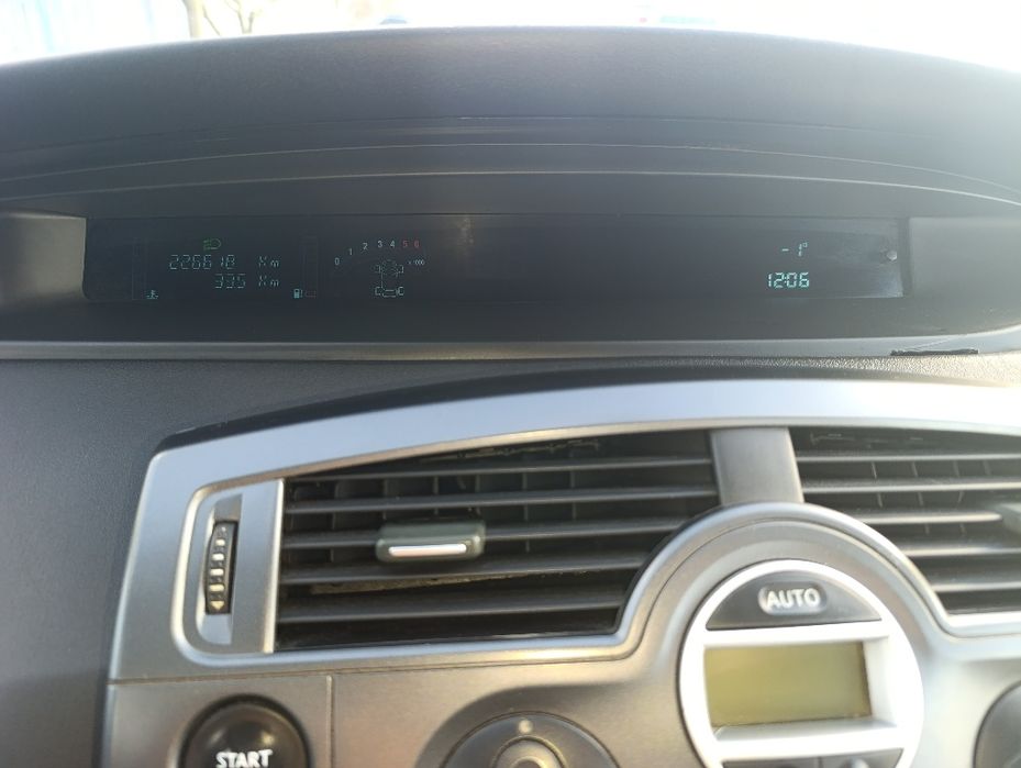 Продам Renault Scenic II