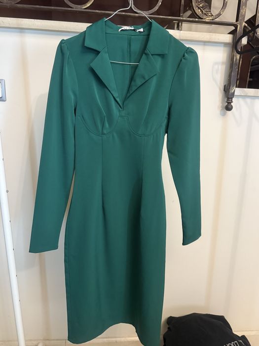 Sukienka garniturowa zielona