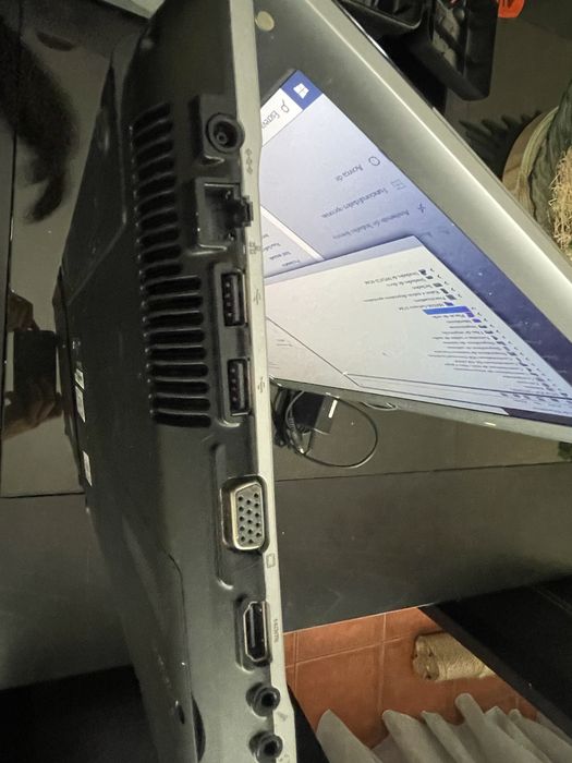 Samsung RV711 notebook