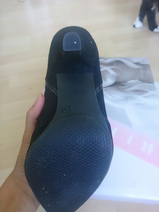 Botki damskie r. 38 nowe