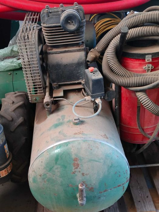 Vendo várias máquinas e compressores