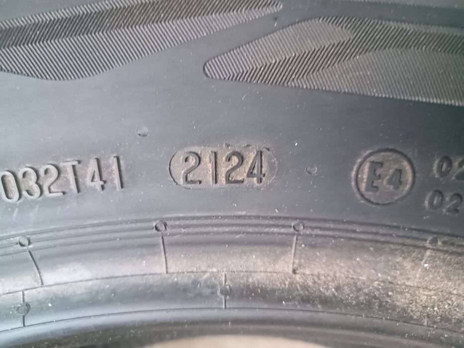 Komplet opon 255/50R19 Continental