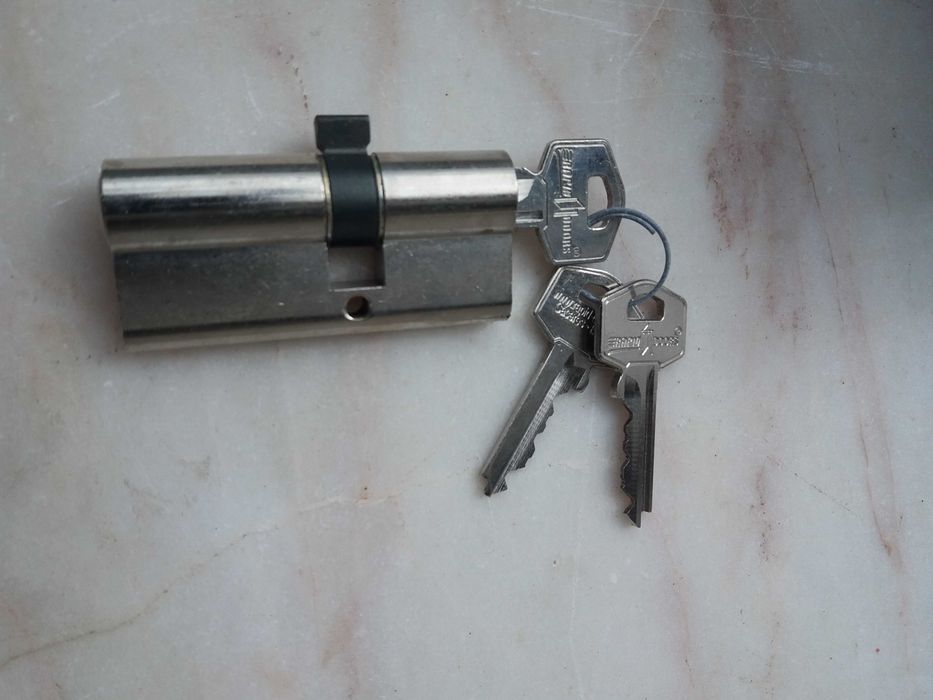 Canhão de fechadura para portas de alumínio