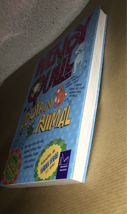 Livro Wendy Quill Adota um Animal de Wendy Meddour