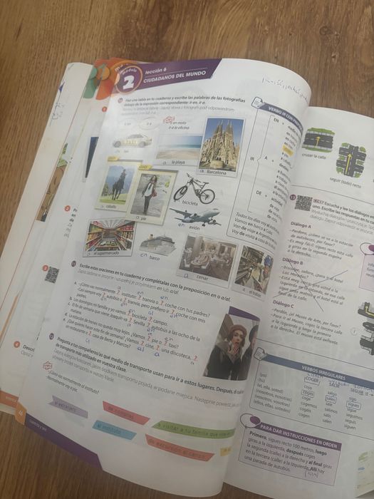 Podręcznik hiszpański Descubre 1