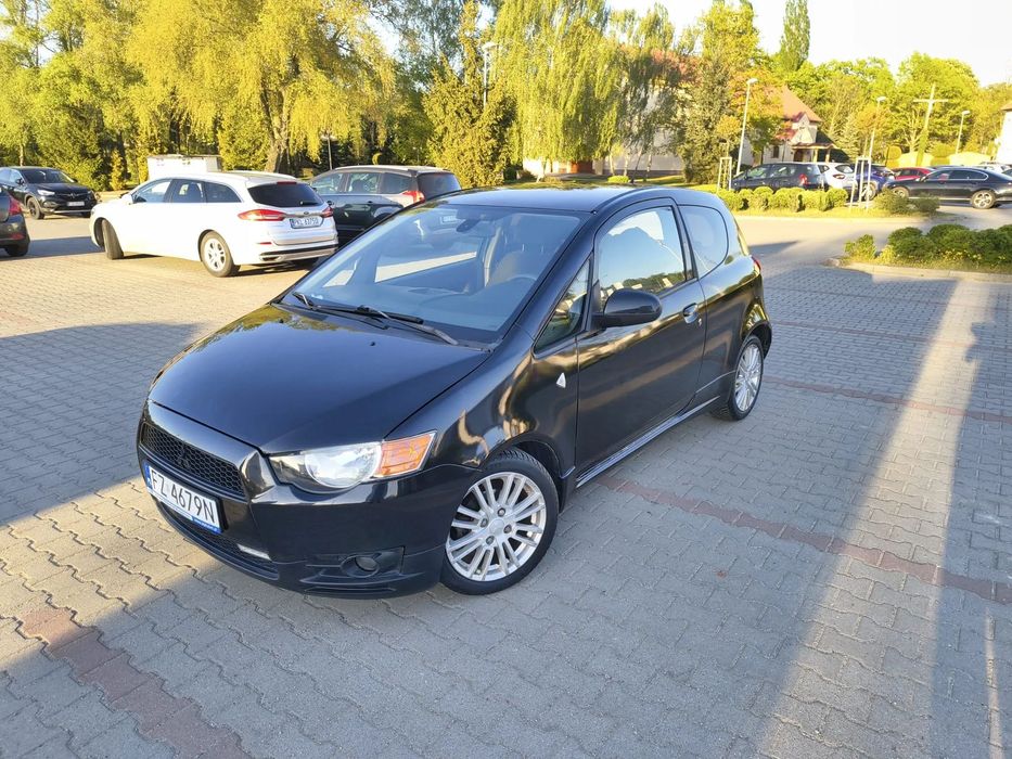 Mitsubishi Colt Mitsubishi Colt 1.1 Benzyna 75 KM • 2009 • Klimatyzacja • Alufelgi 17