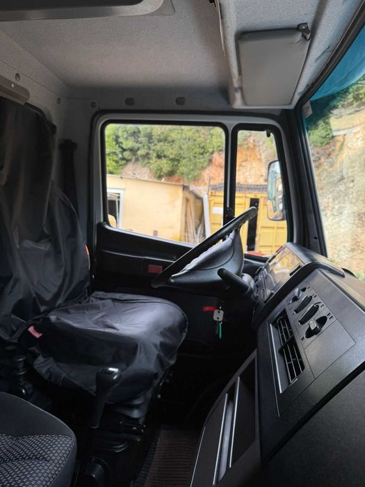 Mercedes 815d Vario - 2006 - 100.000km - Ar condicionado - Cabine dormitório
