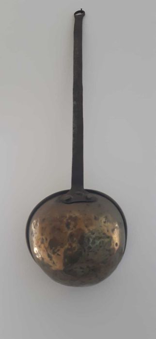 Concha Antiga de Latão
