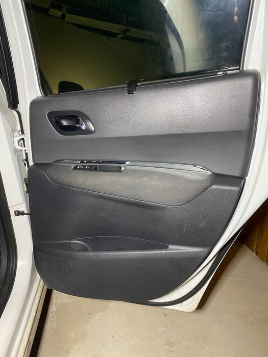 Пежо 3008 2014р 1.6тді 260км