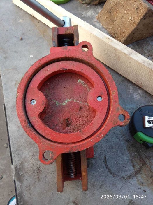 Тиски  лещата   з європи