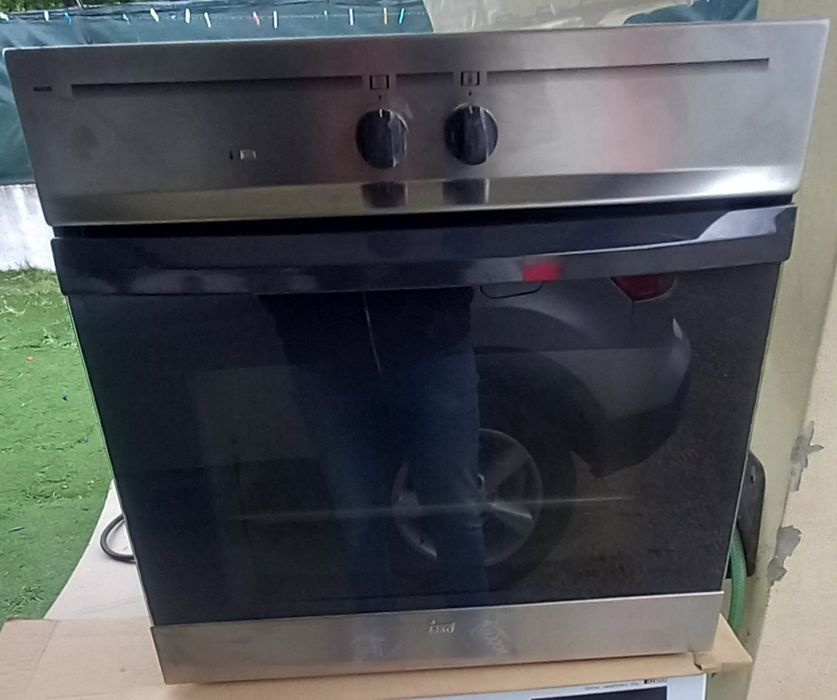 Forno Teka básico a funcionar bem