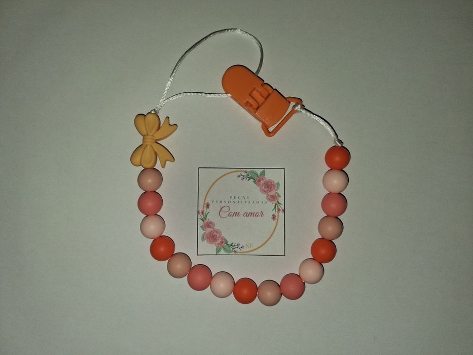 Prende-chuchas personalizados