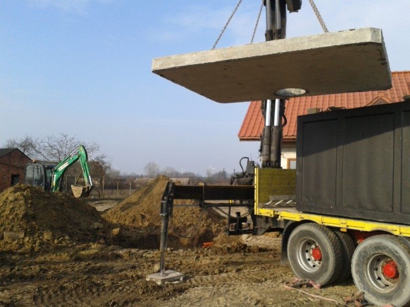 Szamba Betonowe szambo kompleksowo koparka montaż gwarancja Polska