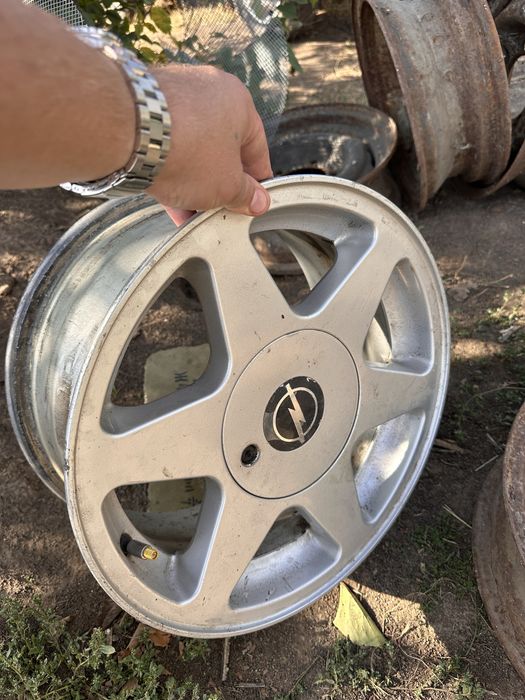 Оригінальні литі диски Opel R15 5x110 (Intra/GM) з ковпачками