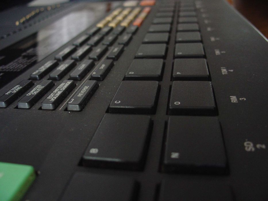 YAMAHA RX5 Vintage Drum Machine