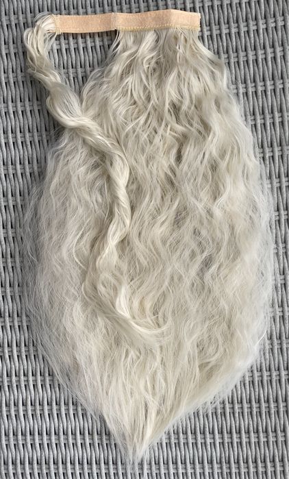 Premium Ultra włosy doczepiane, platynowy blond, kucyk, fale 138.